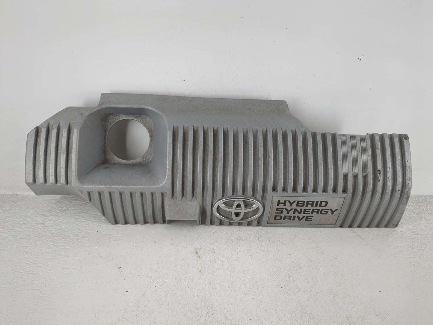 2015 Toyota Prius Engine Cover - Oemusedautoparts1.com
