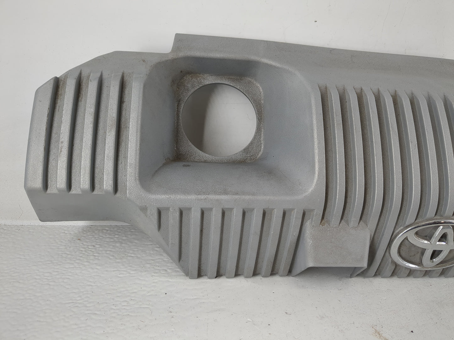2015 Toyota Prius Engine Cover - Oemusedautoparts1.com
