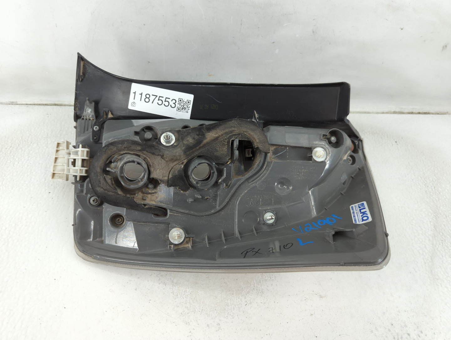 2012-2015 Toyota Prius Tail Light Assembly Driver Left OEM Fits Fits 2012 2013 2014 2015 OEM Used Auto Parts - Oemusedautopa