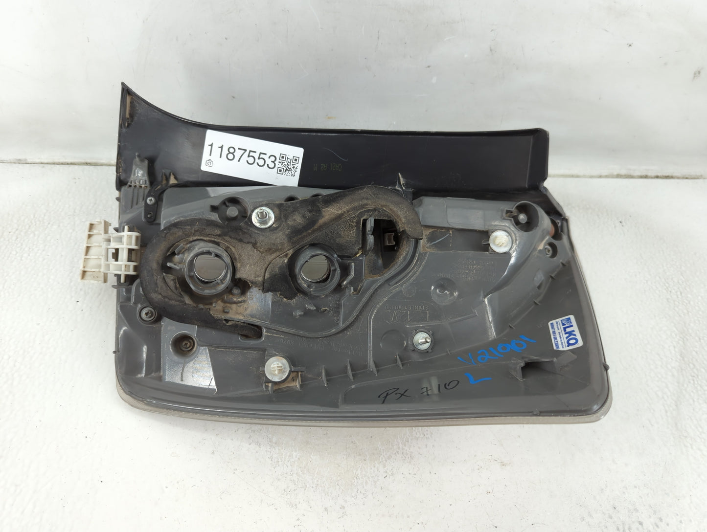 2012-2015 Toyota Prius Tail Light Assembly Driver Left OEM Fits Fits 2012 2013 2014 2015 OEM Used Auto Parts - Oemusedautopa