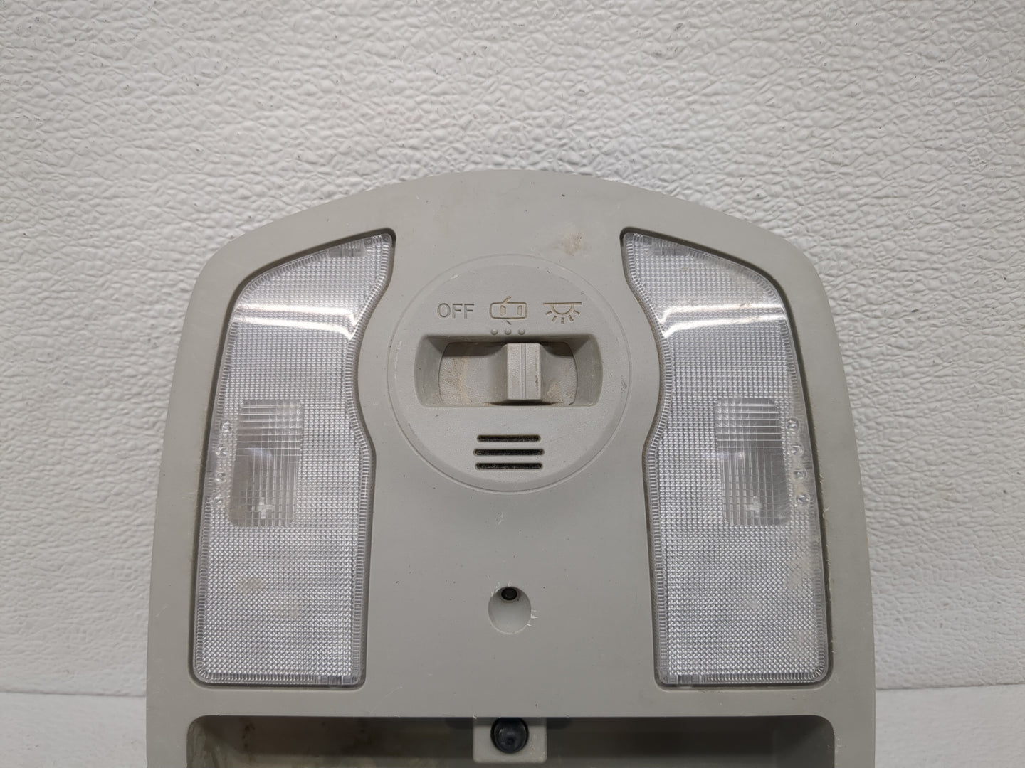 2015 Toyota Prius Overhead Roof Console - Oemusedautoparts1.com
