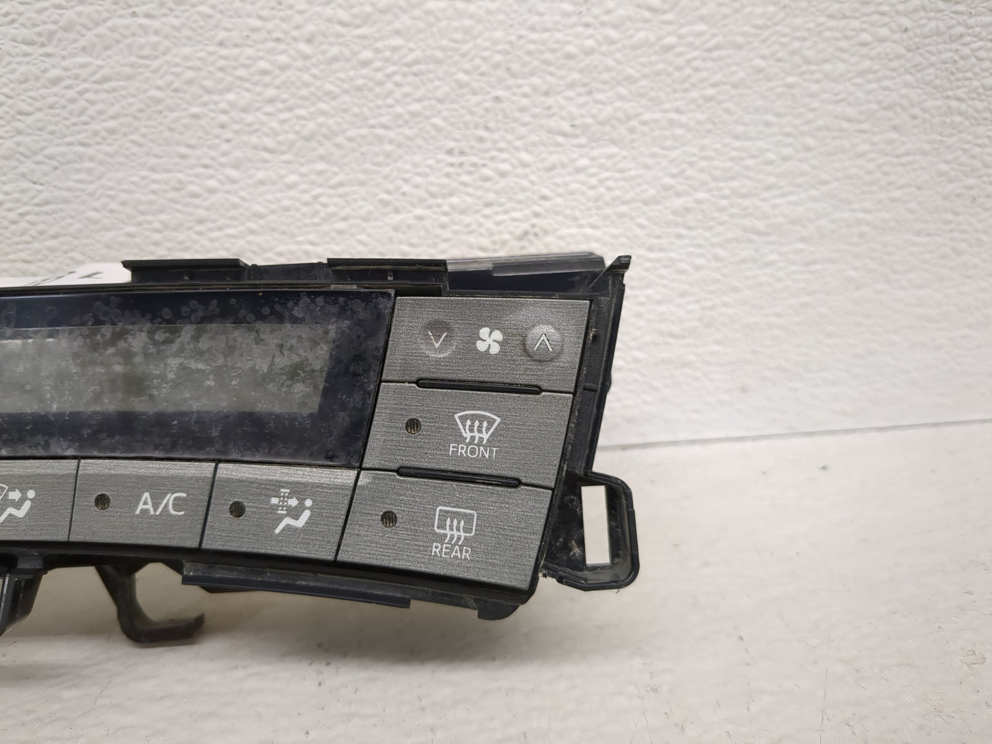 2013-2015 Toyota Prius Climate Control Module Temperature AC/Heater Replacement P/N:75D726 Fits Fits 2013 2014 2015 OEM Used