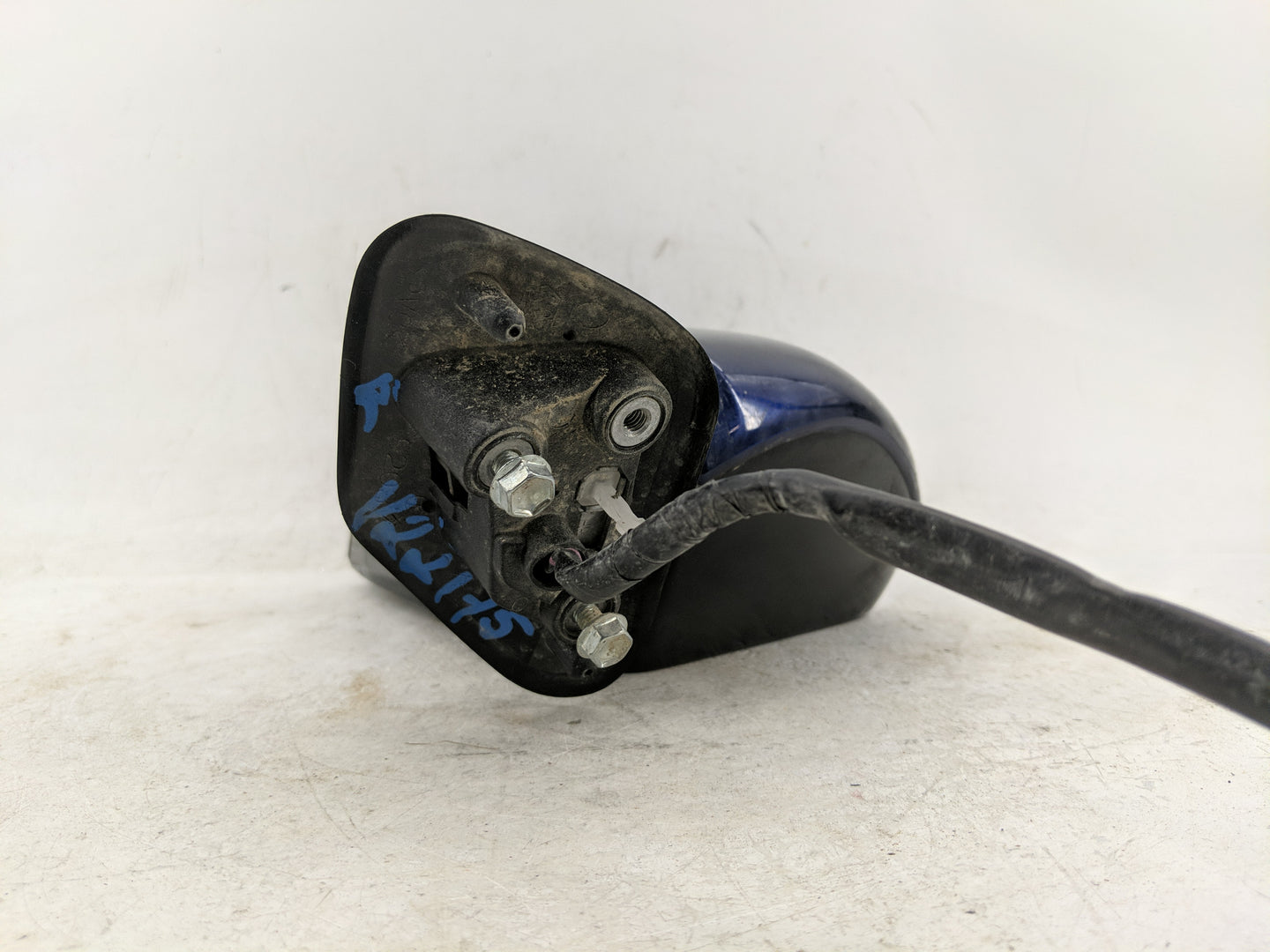 2010-2015 Toyota Prius Side Mirror Replacement Passenger Right View Door Mirror P/N:E4022865 Fits OEM Used Auto Parts - Oemu