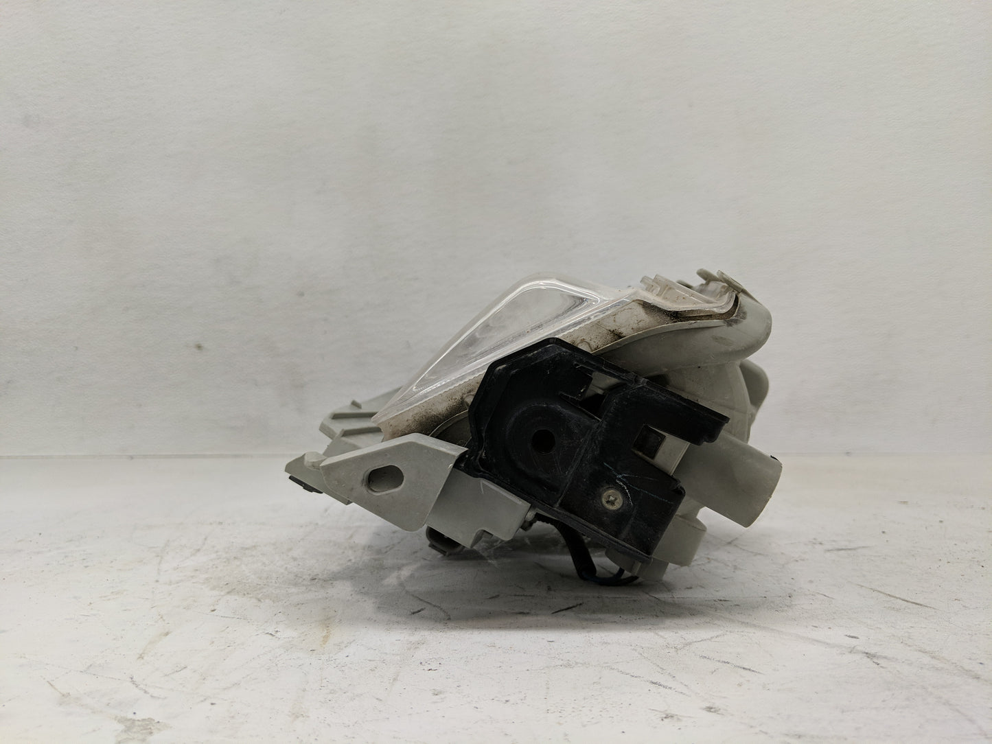 2012-2015 Toyota Prius Passenger Right Oem Front Light Lamp - Oemusedautoparts1.com