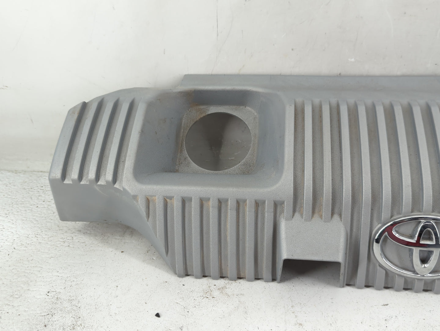 2015 Toyota Prius Engine Cover - Oemusedautoparts1.com