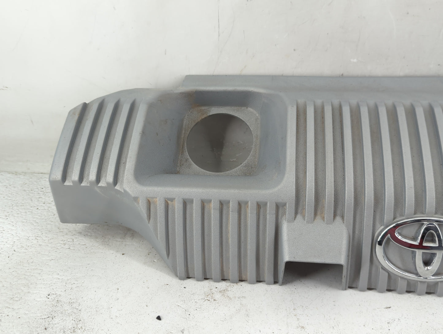 2015 Toyota Prius Engine Cover - Oemusedautoparts1.com