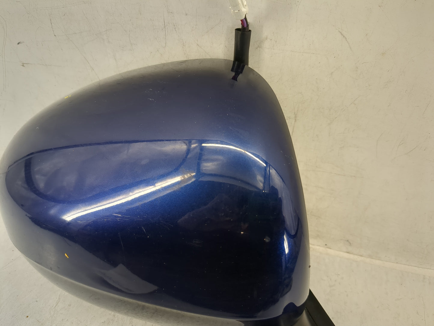 2010-2015 Toyota Prius Passenger Side View Mirror - Right Door Mirror OEM Used - Oemusedautoparts1.com