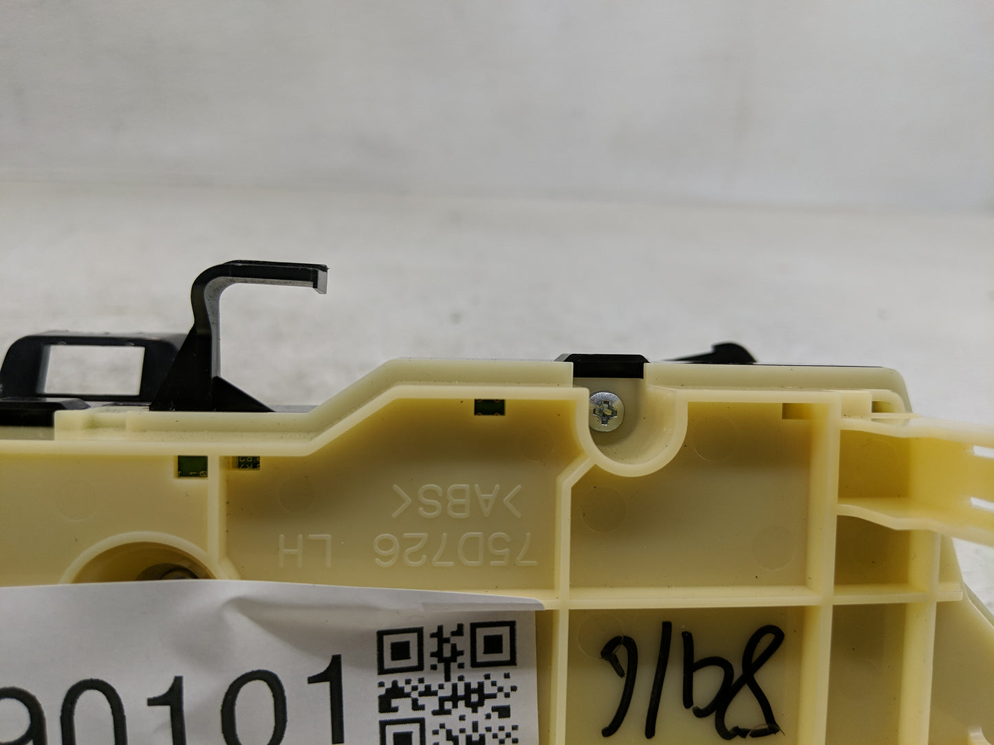 2013-2015 Toyota Prius Climate Control Module Temperature AC/Heater Replacement P/N:75D726 Fits Fits 2013 2014 2015 OEM Used