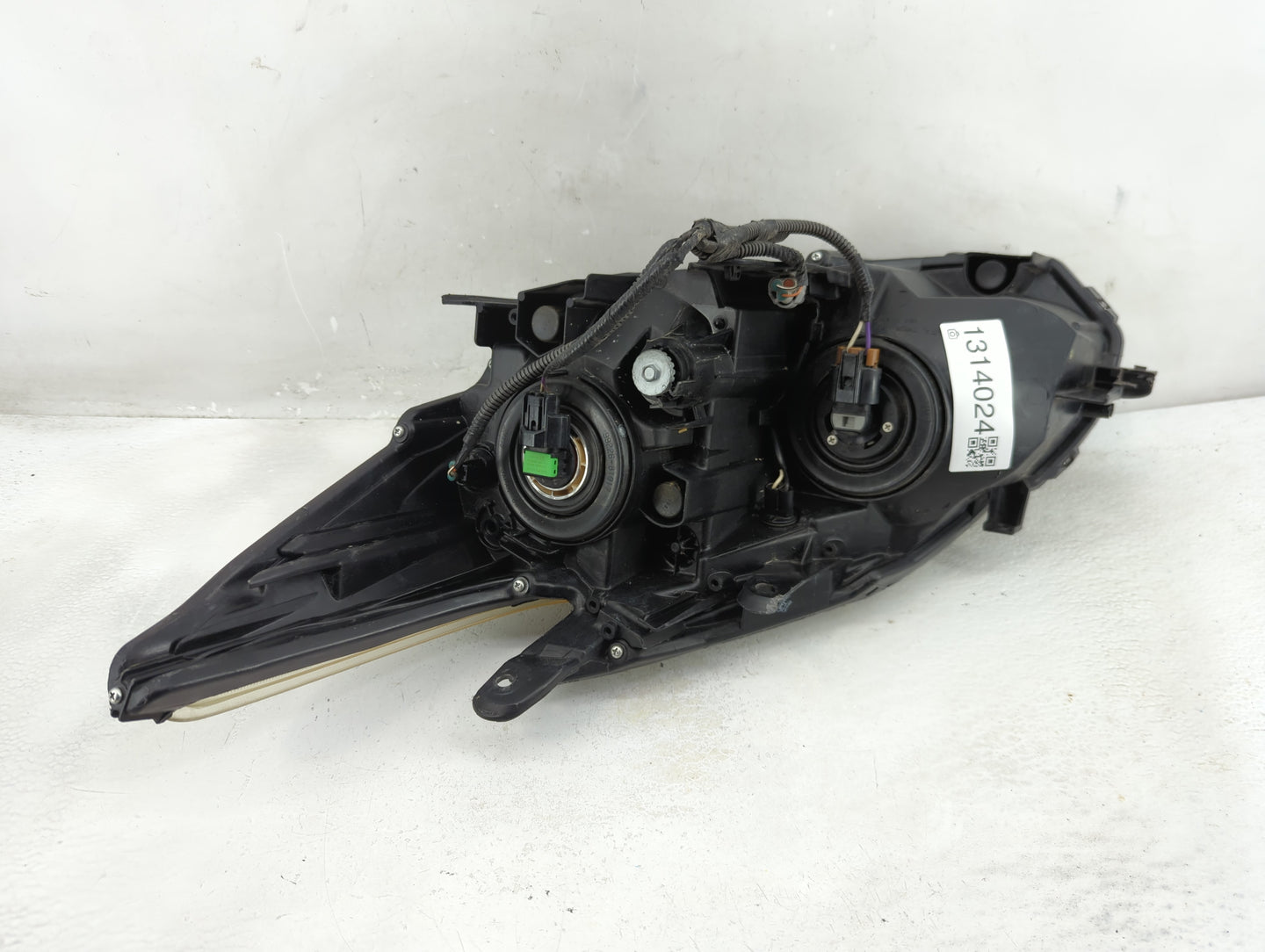 2012-2015 Toyota Prius Passenger Right Oem Head Light Headlight Lamp - Oemusedautoparts1.com