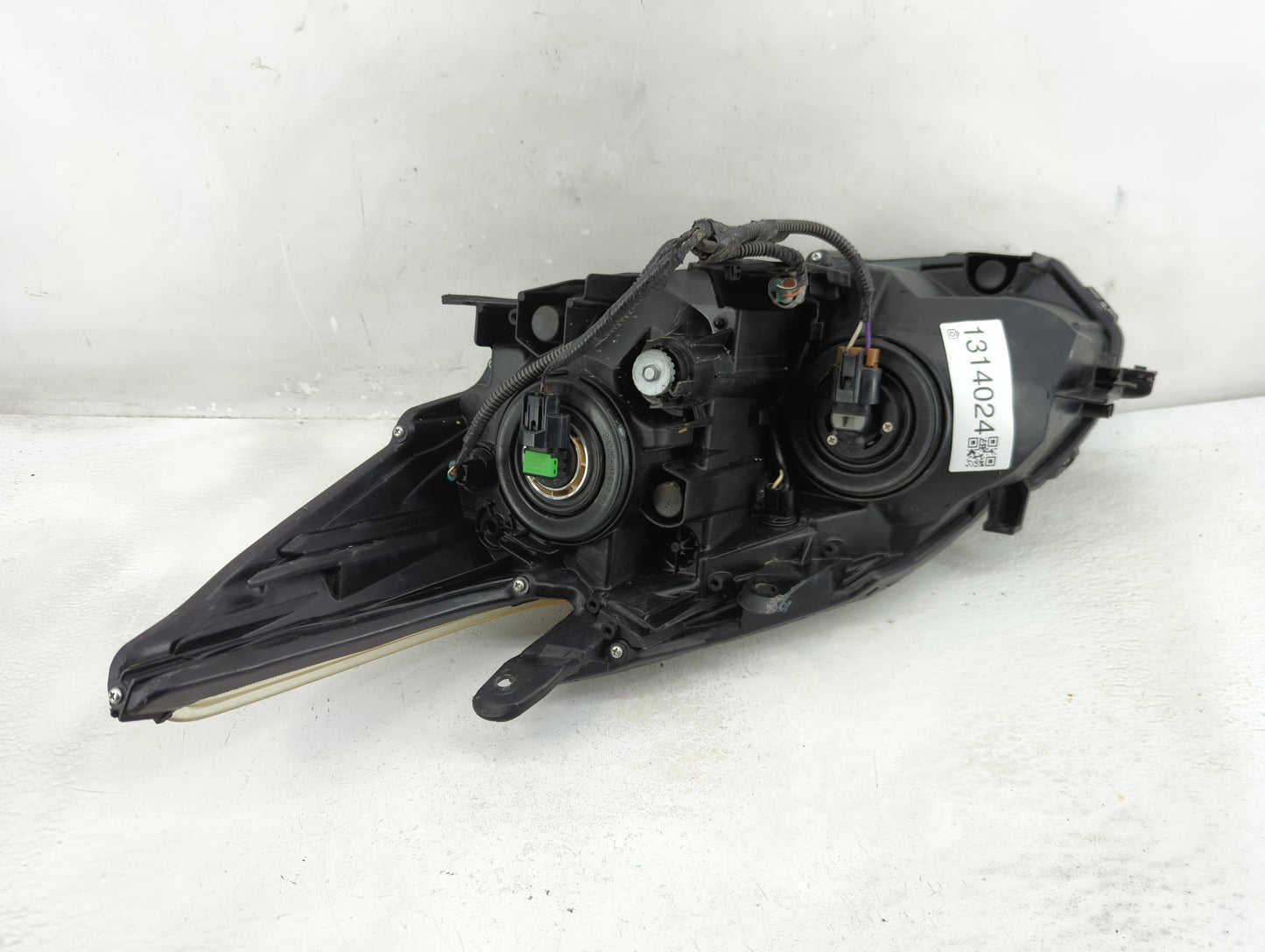 2012-2015 Toyota Prius Passenger Right Oem Head Light Headlight Lamp - Oemusedautoparts1.com