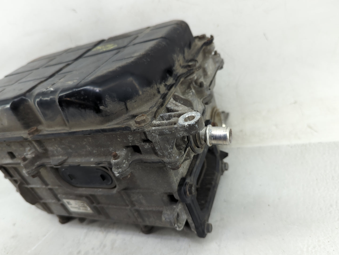2015 Toyota Prius Hybrid DC Synergy Drive Power Inverter P/N:1090811142 Fits OEM Used Auto Parts - Oemusedautoparts1.com