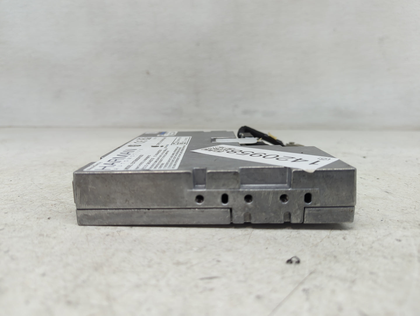2012-2015 Toyota Prius Radio AM FM Cd Player Receiver Replacement P/N:86100-YY050 PT296-47140 Fits Fits 2012 2013 2014 2015 