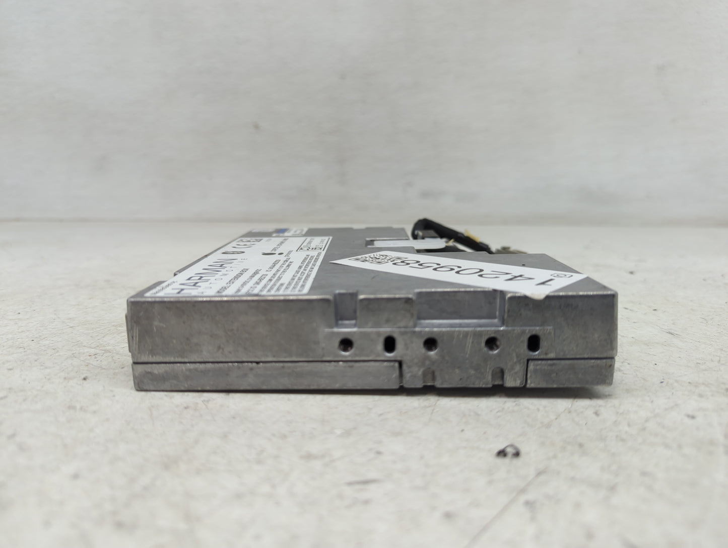 2012-2015 Toyota Prius Radio AM FM Cd Player Receiver Replacement P/N:86100-YY050 PT296-47140 Fits Fits 2012 2013 2014 2015 