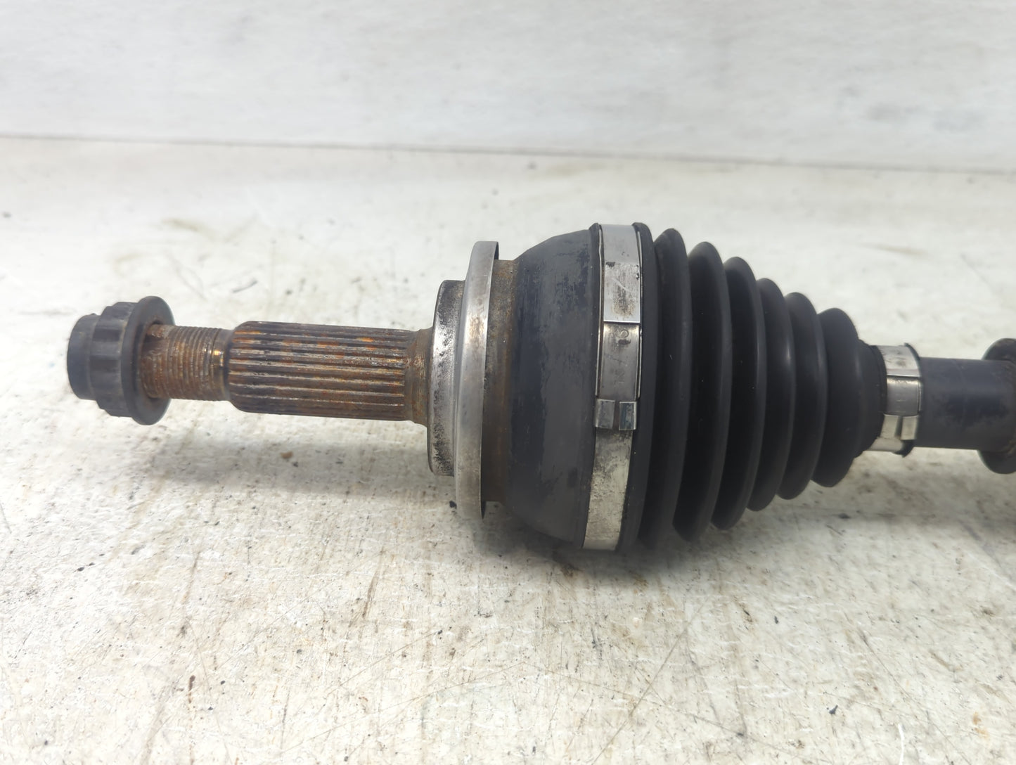 2015 Toyota Prius Axle Shaft Front Passenger Cv C/v - Oemusedautoparts1.com