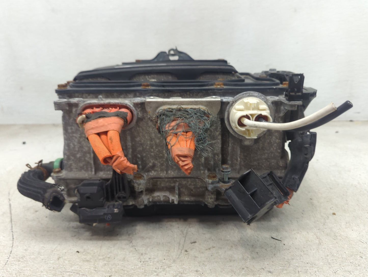 2012-2015 Toyota Prius Hybrid DC Synergy Drive Power Inverter P/N:G9200-47210 Fits Fits 2012 2013 2014 2015 OEM Used Auto Pa