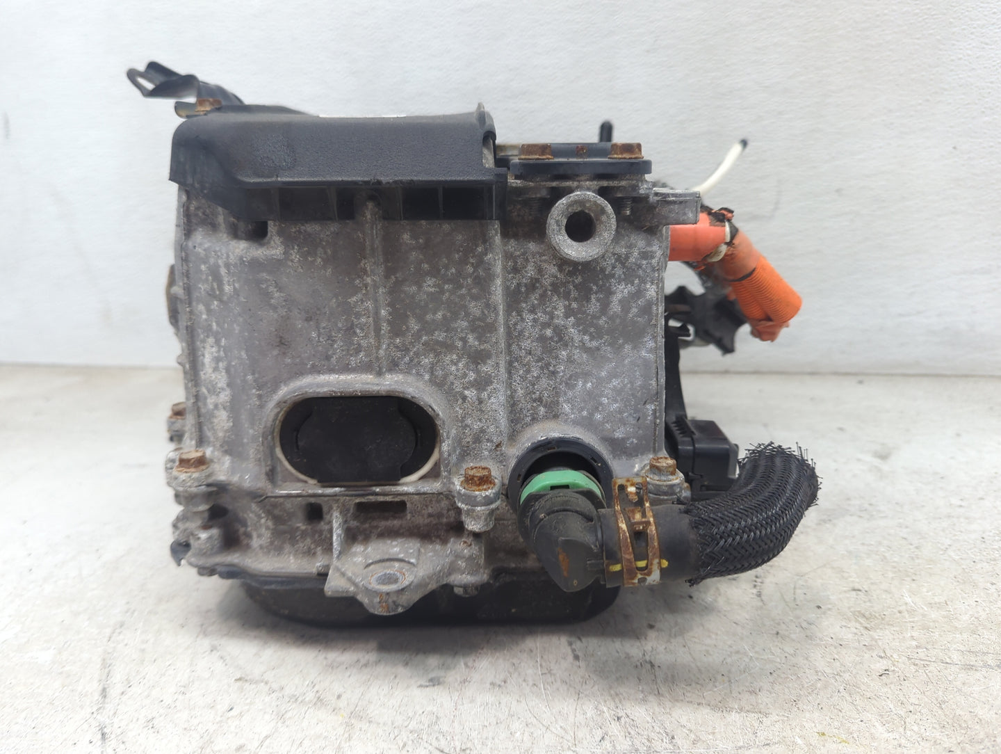 2012-2015 Toyota Prius Hybrid DC Synergy Drive Power Inverter P/N:G9200-47210 Fits Fits 2012 2013 2014 2015 OEM Used Auto Pa