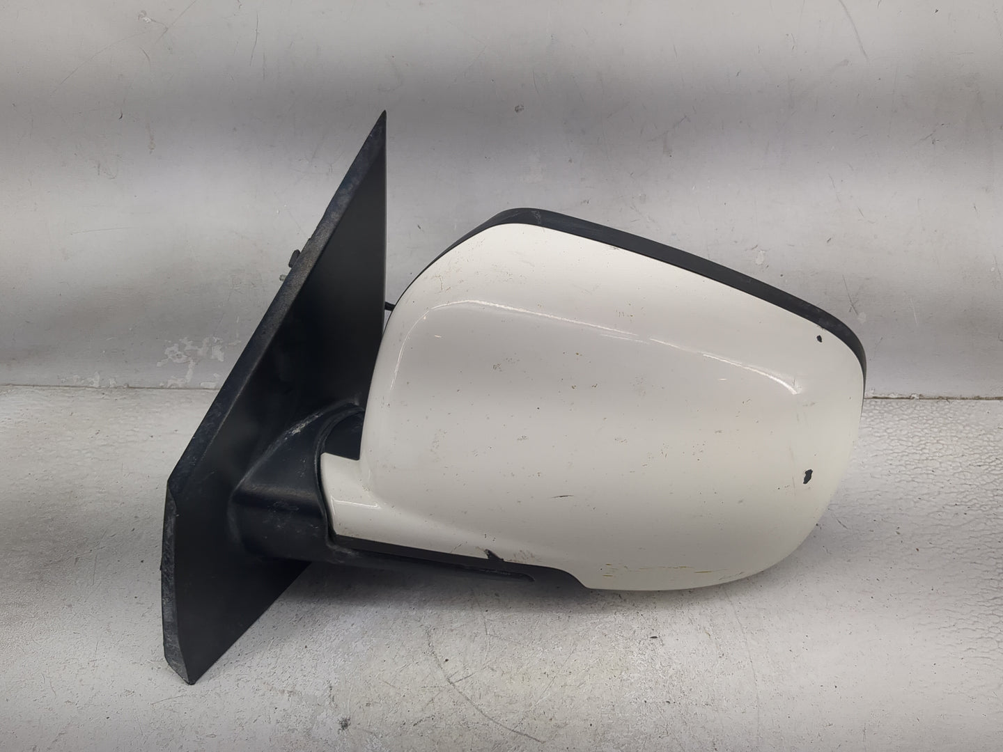 2010-2015 Toyota Prius Driver Side View Mirror - Left Door Mirror OEM Used - Oemusedautoparts1.com