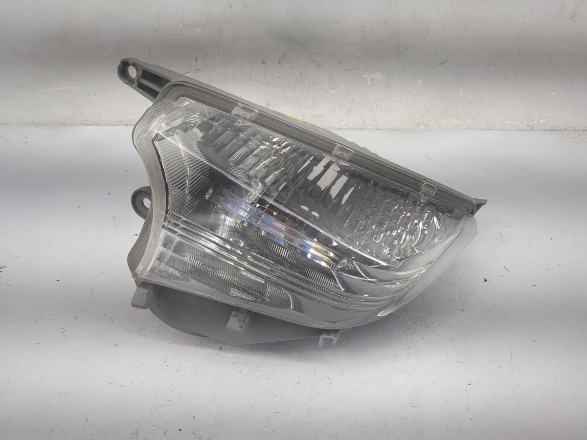 Toyota Prius Passenger Right Oem Front Light Lamp Black - Oemusedautoparts1.com