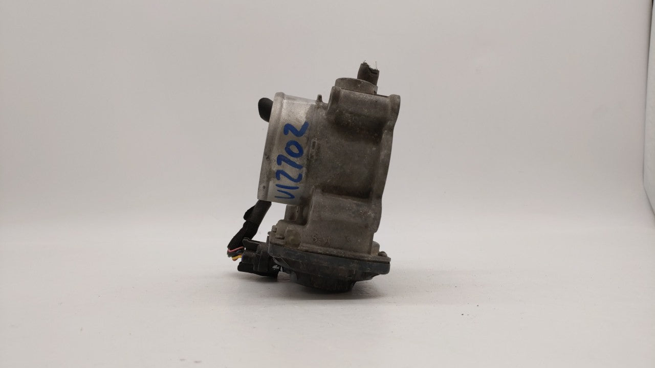 2010-2018 Toyota Prius Throttle Body P/N:22030-37060 Fits Fits 2010 2011 2012 2013 2014 2015 2016 2017 2018 OEM Used Auto Pa