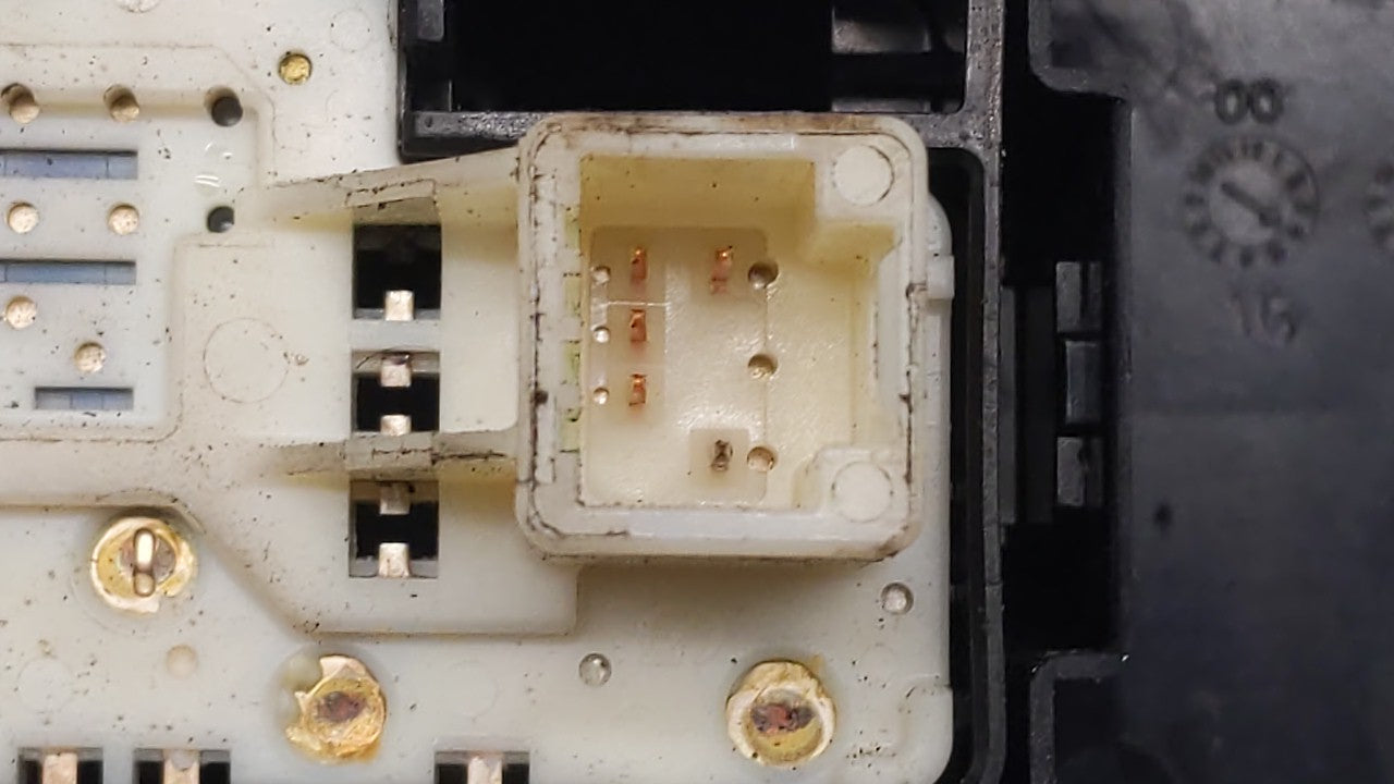2015 Toyota Prius Passeneger Right Rear Power Window Switch 74271-47060 - Oemusedautoparts1.com