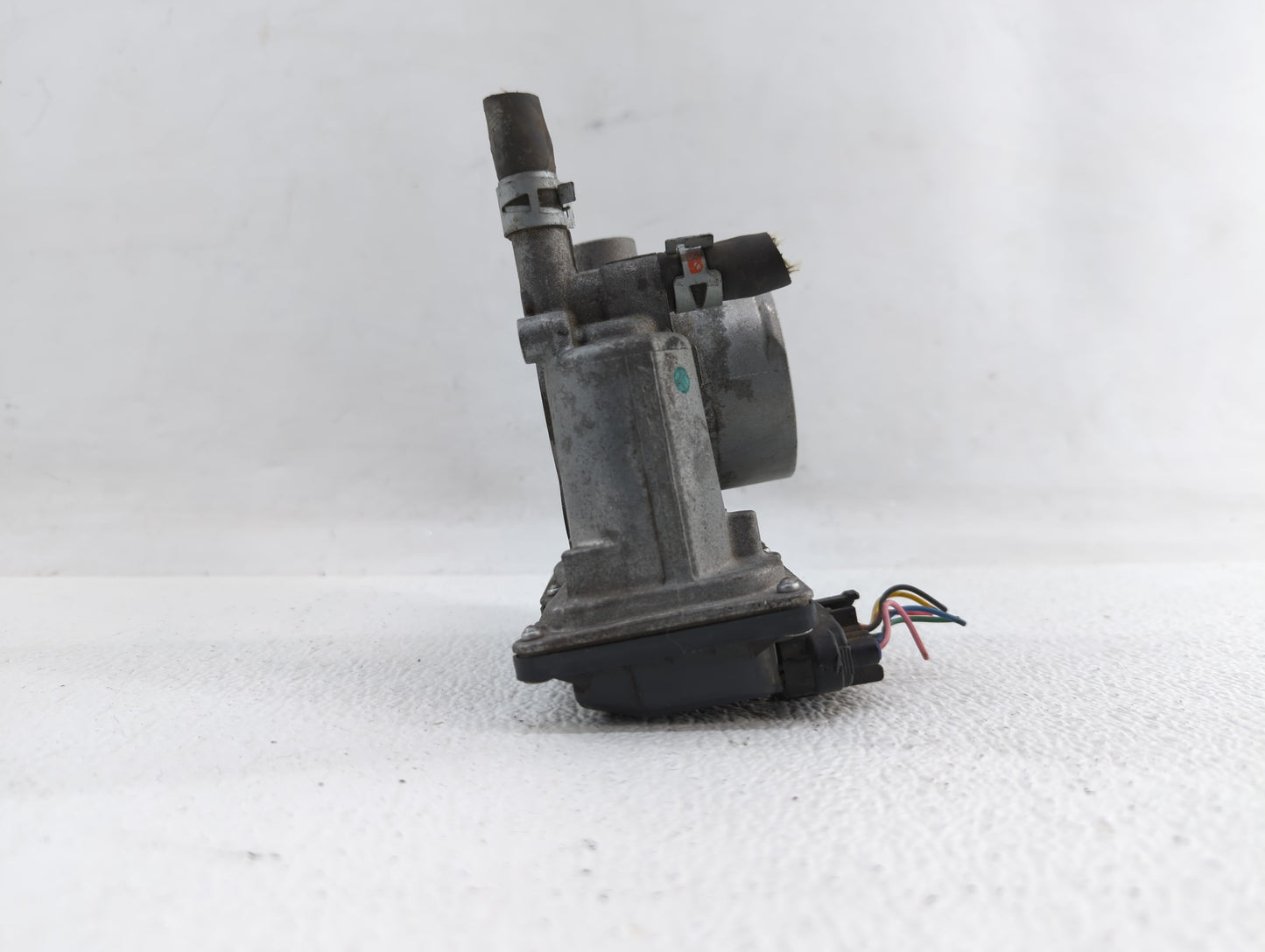2010-2018 Toyota Prius Throttle Body P/N:22030-37060 Fits Fits 2010 2011 2012 2013 2014 2015 2016 2017 2018 OEM Used Auto Pa