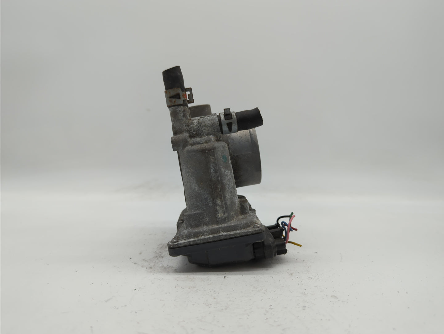 2010-2018 Toyota Prius Throttle Body P/N:22030-37060 Fits Fits 2010 2011 2012 2013 2014 2015 2016 2017 2018 OEM Used Auto Pa