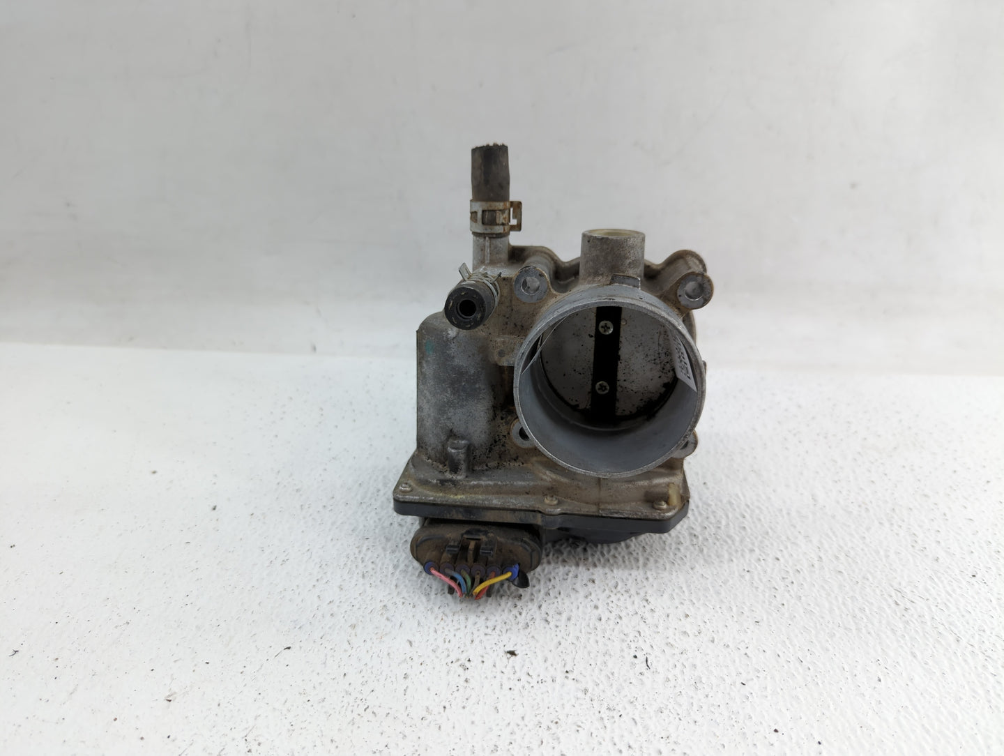 2010-2018 Toyota Prius Throttle Body P/N:22030-37060 Fits Fits 2010 2011 2012 2013 2014 2015 2016 2017 2018 OEM Used Auto Pa