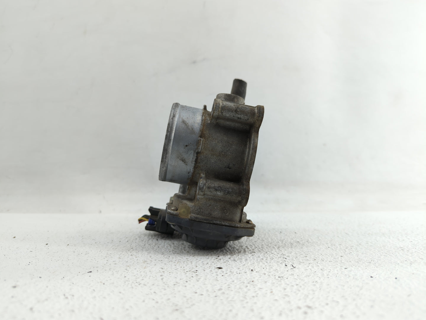 2010-2018 Toyota Prius Throttle Body P/N:22030-37060 Fits Fits 2010 2011 2012 2013 2014 2015 2016 2017 2018 OEM Used Auto Pa