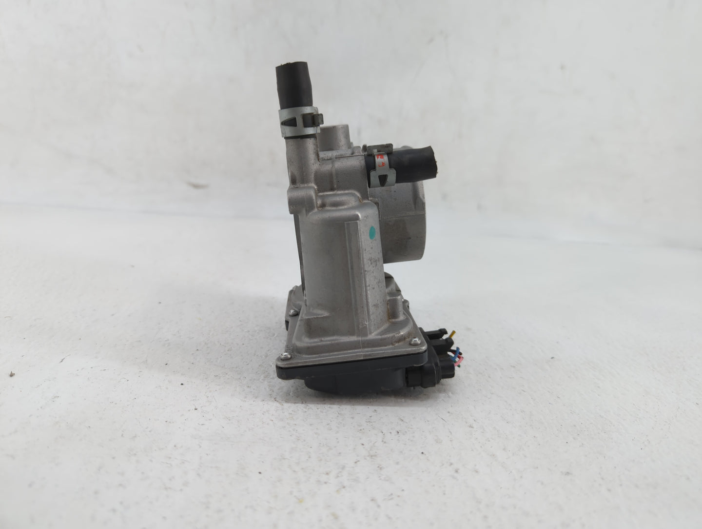 2010-2022 Toyota Prius Throttle Body P/N:22030-37060 Fits Fits 2010 2011 2012 2013 2014 2015 2016 2017 2018 2019 2020 2021 2