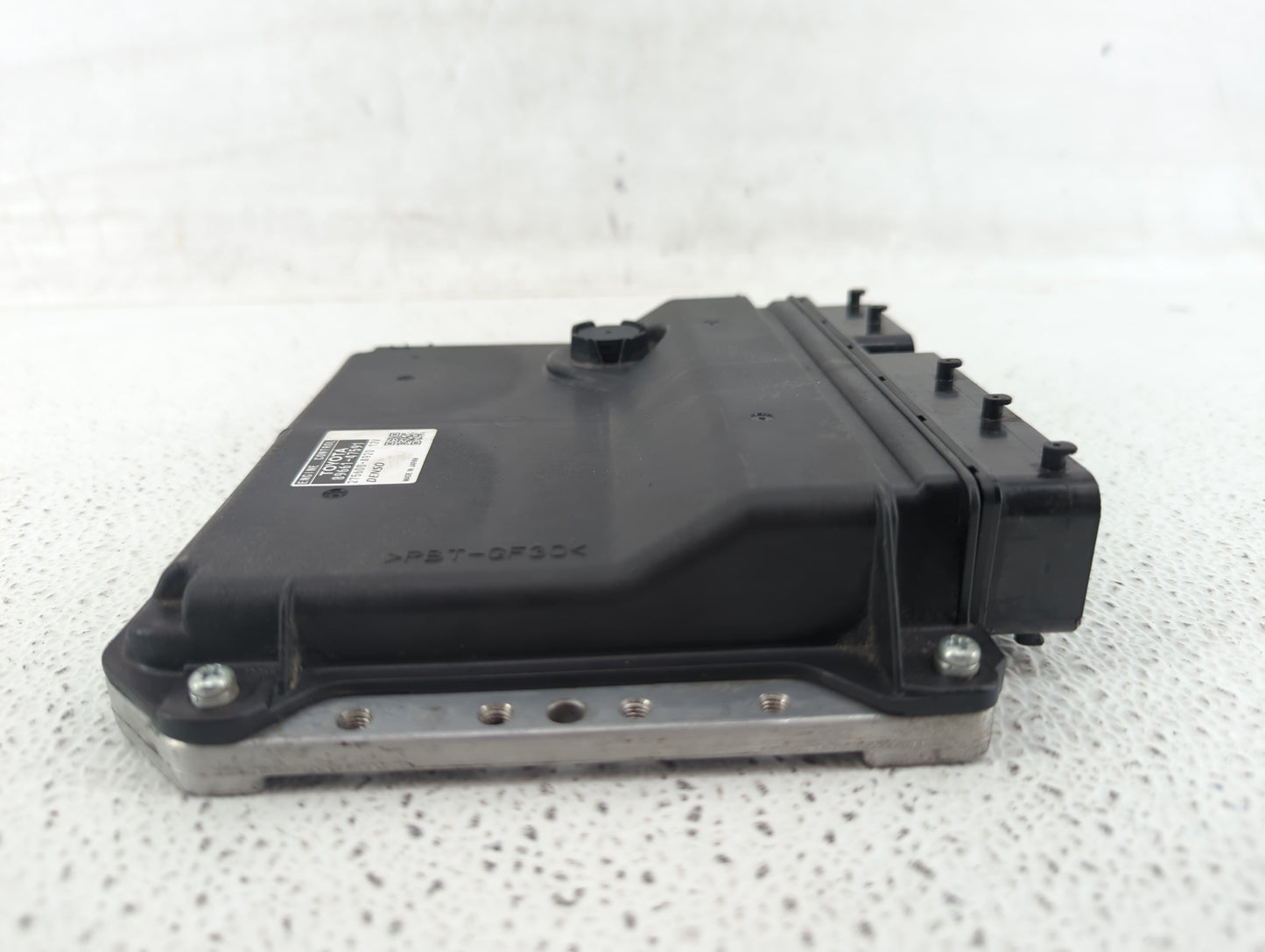 2015 Toyota Prius PCM Engine Control Computer ECU ECM PCU OEM P/N:89661-47590 89661-47591 Fits OEM Used Auto Parts - Oemused