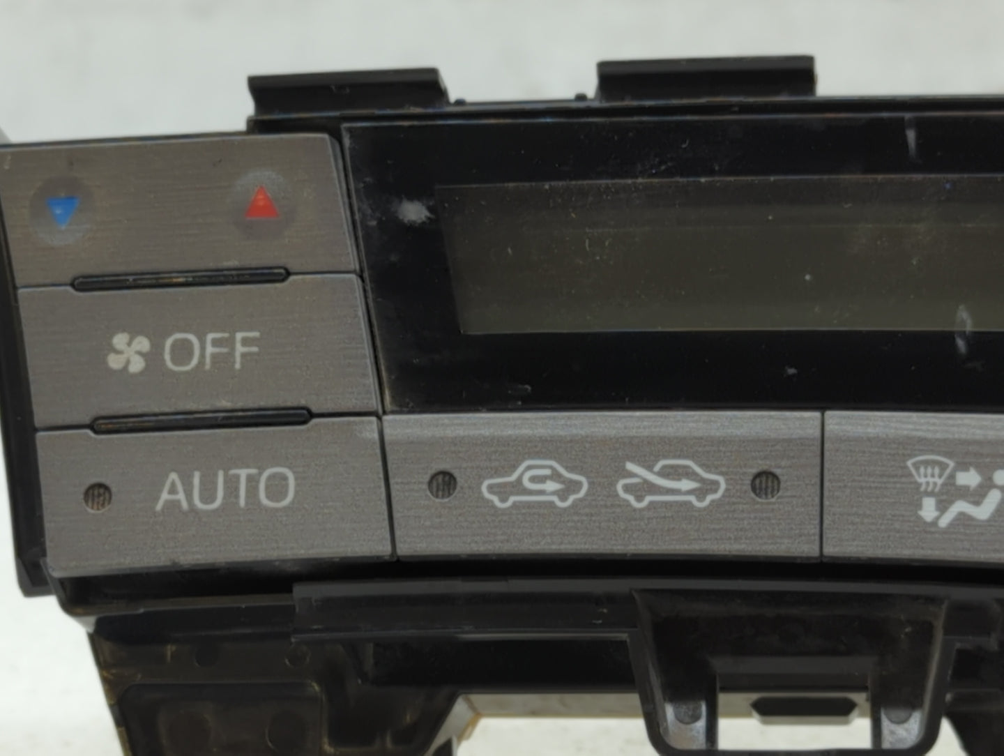 2013-2015 Toyota Prius Climate Control Module Temperature AC/Heater Replacement P/N:75D726 Fits Fits 2013 2014 2015 OEM Used