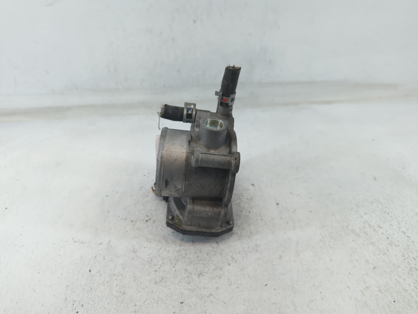 2010-2022 Toyota Prius Throttle Body P/N:22030-37060 Fits Fits 2010 2011 2012 2013 2014 2015 2016 2017 2018 2019 2020 2021 2