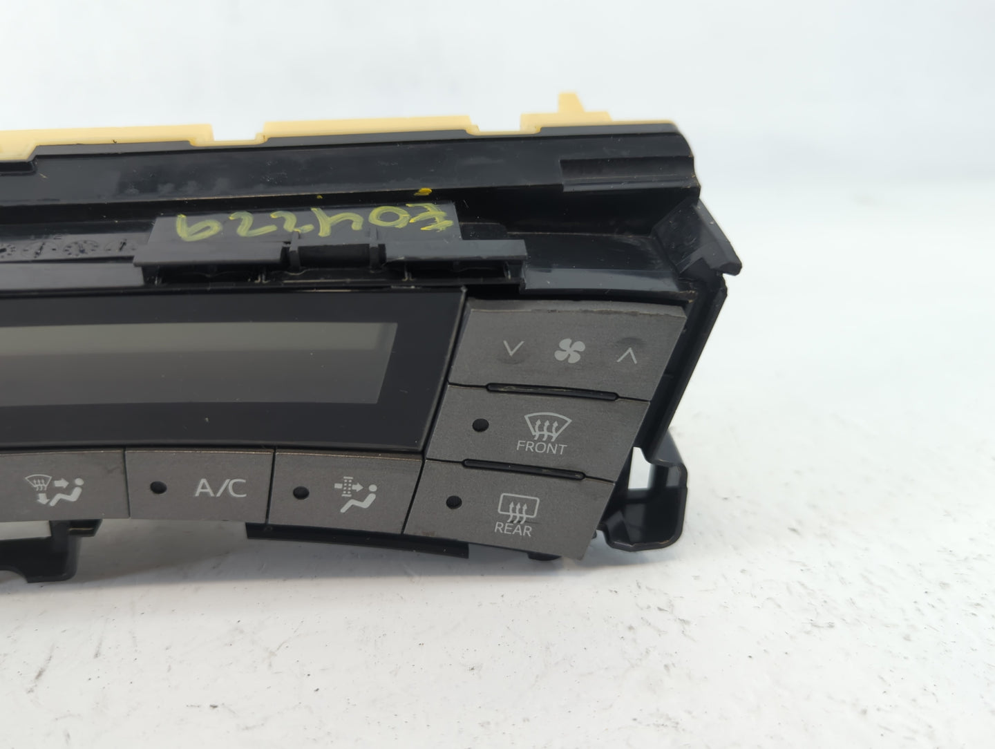 2015 Toyota Prius Climate Control Module Temperature AC/Heater Replacement P/N:75D726 Fits OEM Used Auto Parts - Oemusedauto