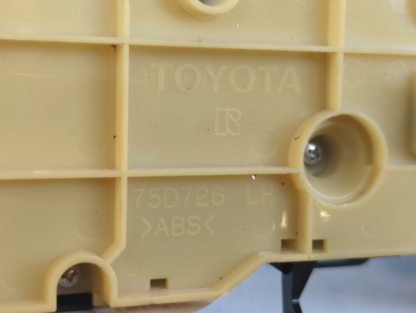 2015 Toyota Prius Climate Control Module Temperature AC/Heater Replacement P/N:75D726 Fits OEM Used Auto Parts - Oemusedauto