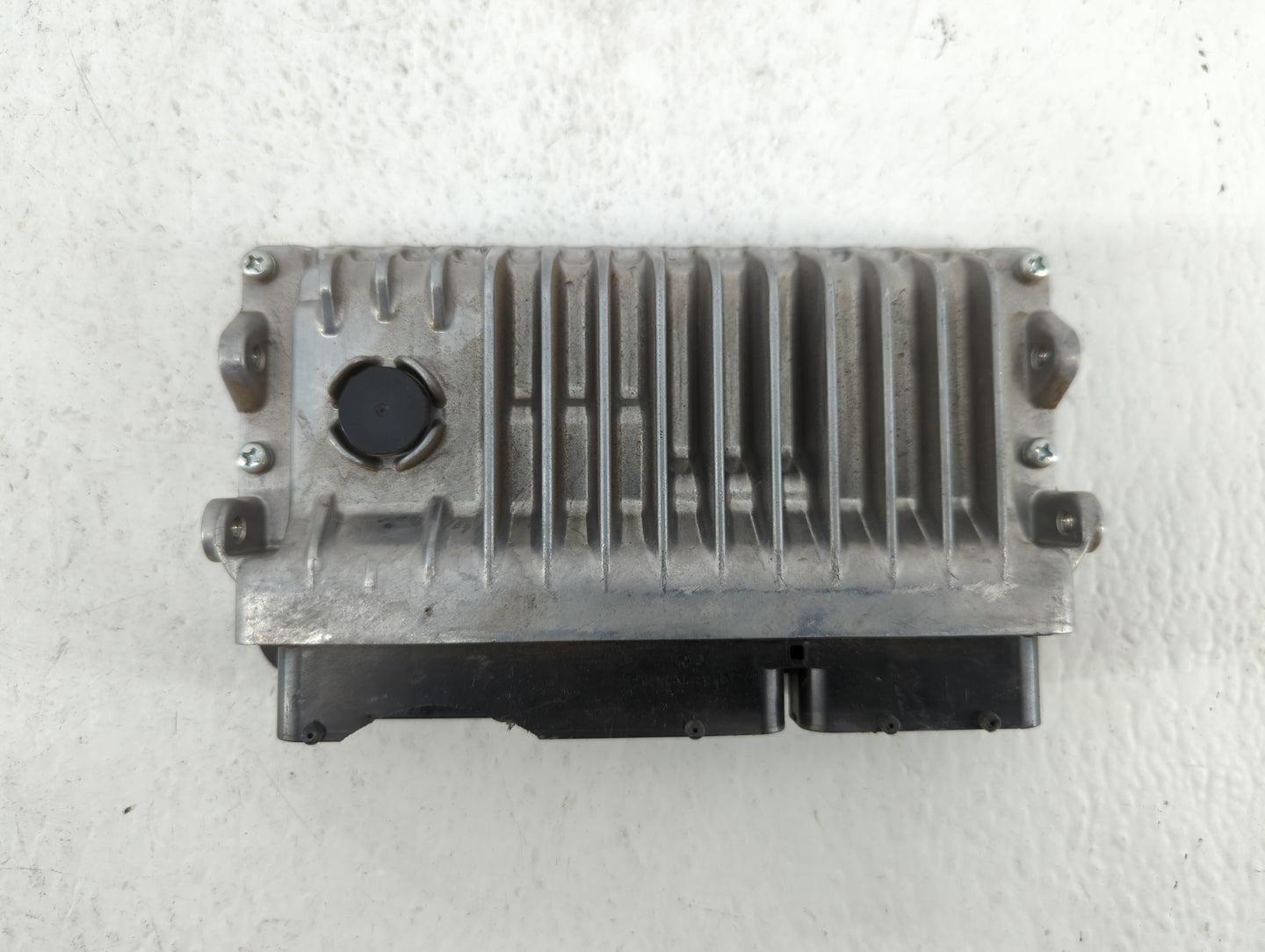 2015 Toyota Prius C PCM Engine Control Computer ECU ECM PCU OEM P/N:89661-5C331 89661-5C332 Fits OEM Used Auto Parts - Oemus