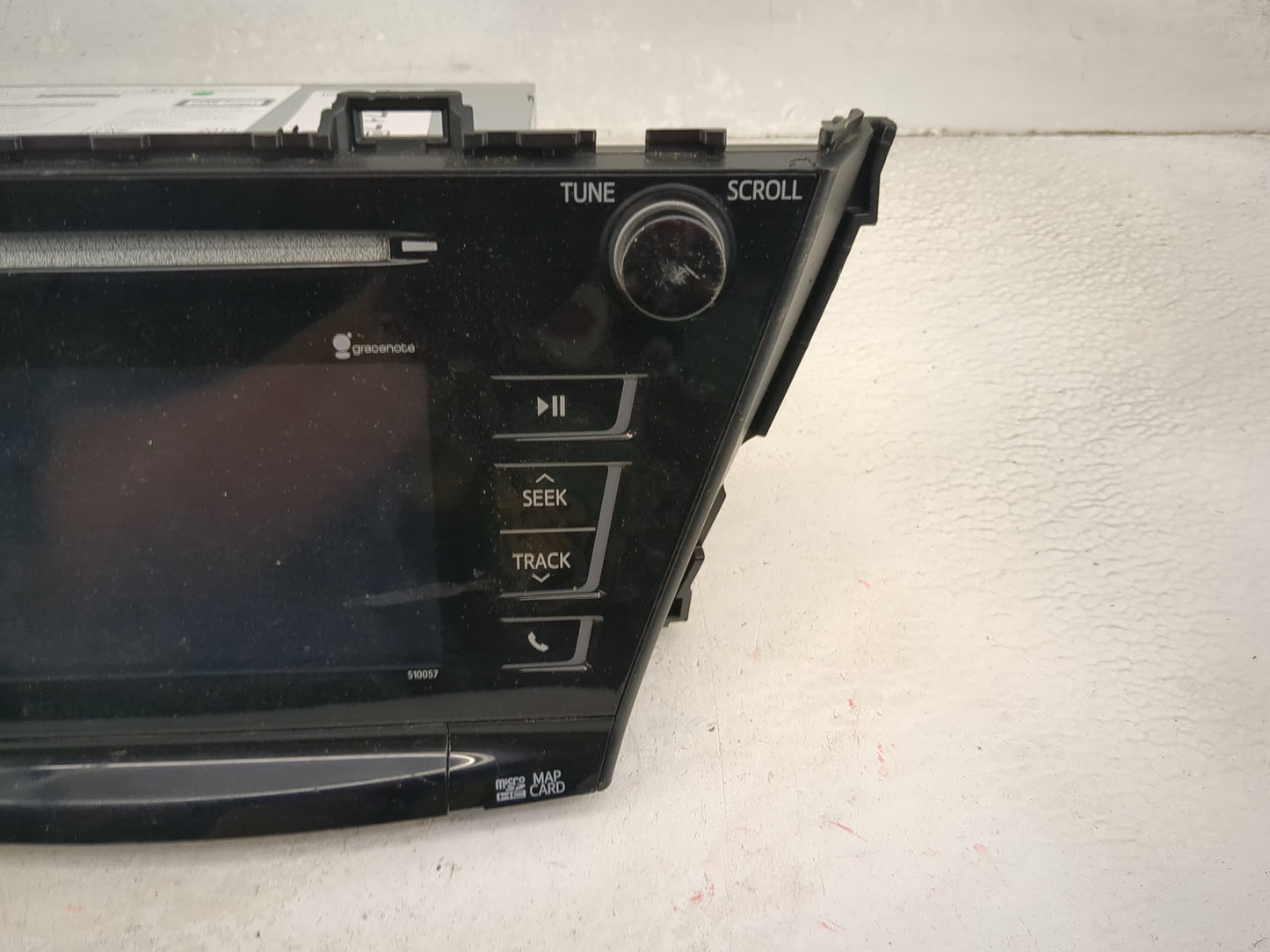 2015-2016 Toyota Prius V Radio AM FM Cd Player Receiver Replacement P/N:86100-47421 CQ-XS04E0AJ Fits Fits 2015 2016 OEM Used