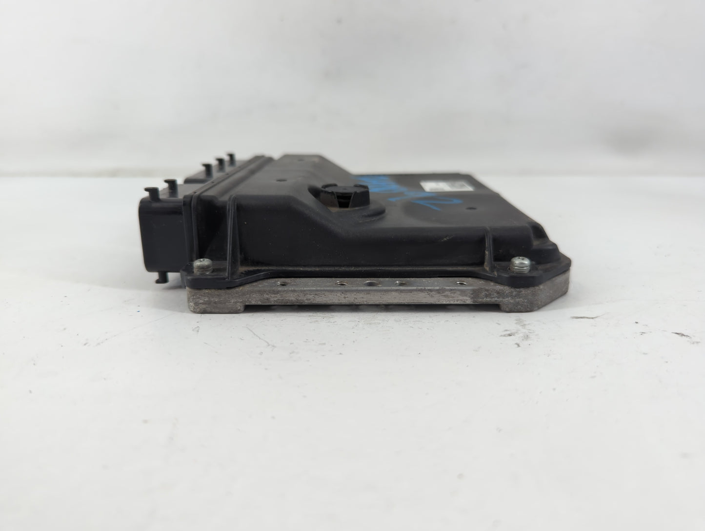 2015-2018 Toyota Prius V PCM Engine Control Computer ECU ECM PCU OEM P/N:275600-0011 89661-47590 Fits Fits 2015 2016 2017 20