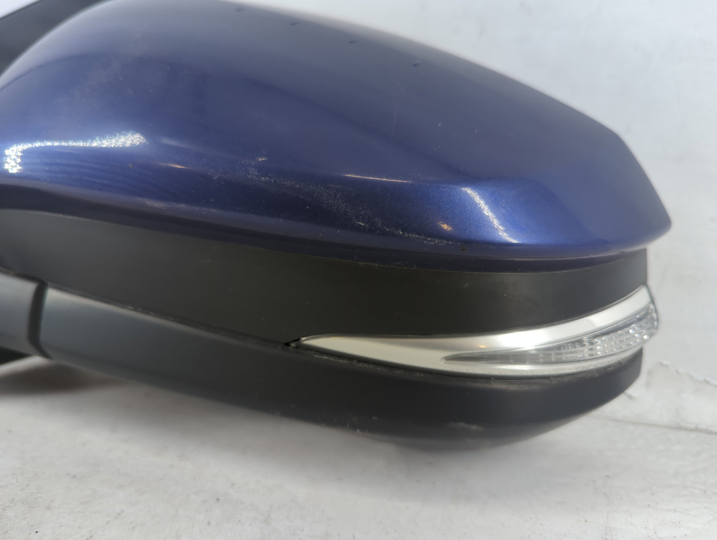 2015 Toyota Rav4 Driver Side View Mirror - Left Door Mirror OEM Used - Oemusedautoparts1.com