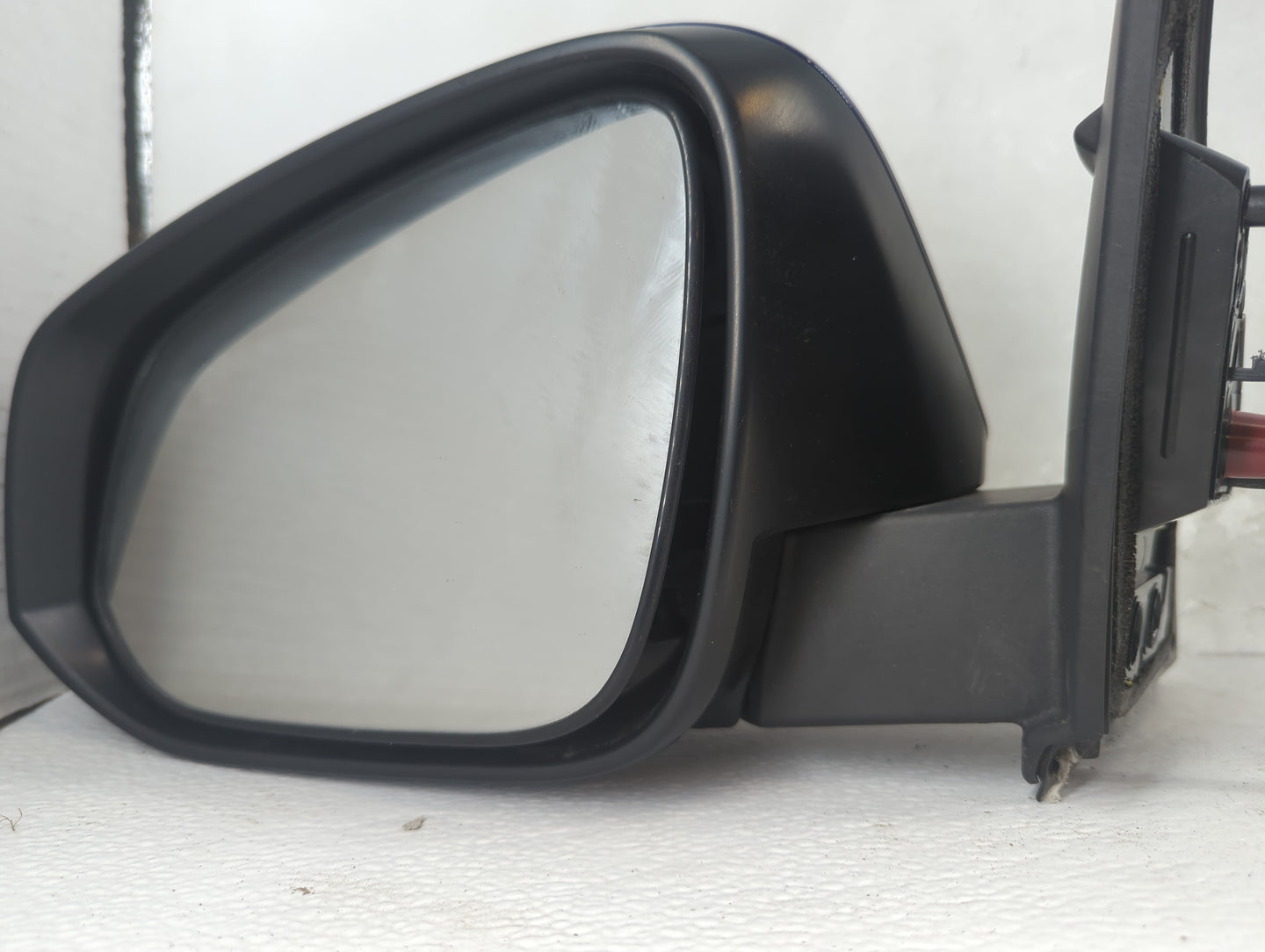 2015 Toyota Rav4 Driver Side View Mirror - Left Door Mirror OEM Used - Oemusedautoparts1.com
