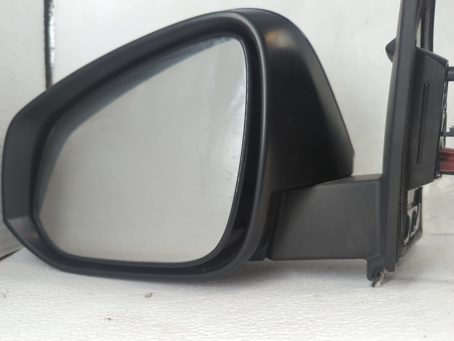 2015 Toyota Rav4 Driver Side View Mirror - Left Door Mirror OEM Used - Oemusedautoparts1.com