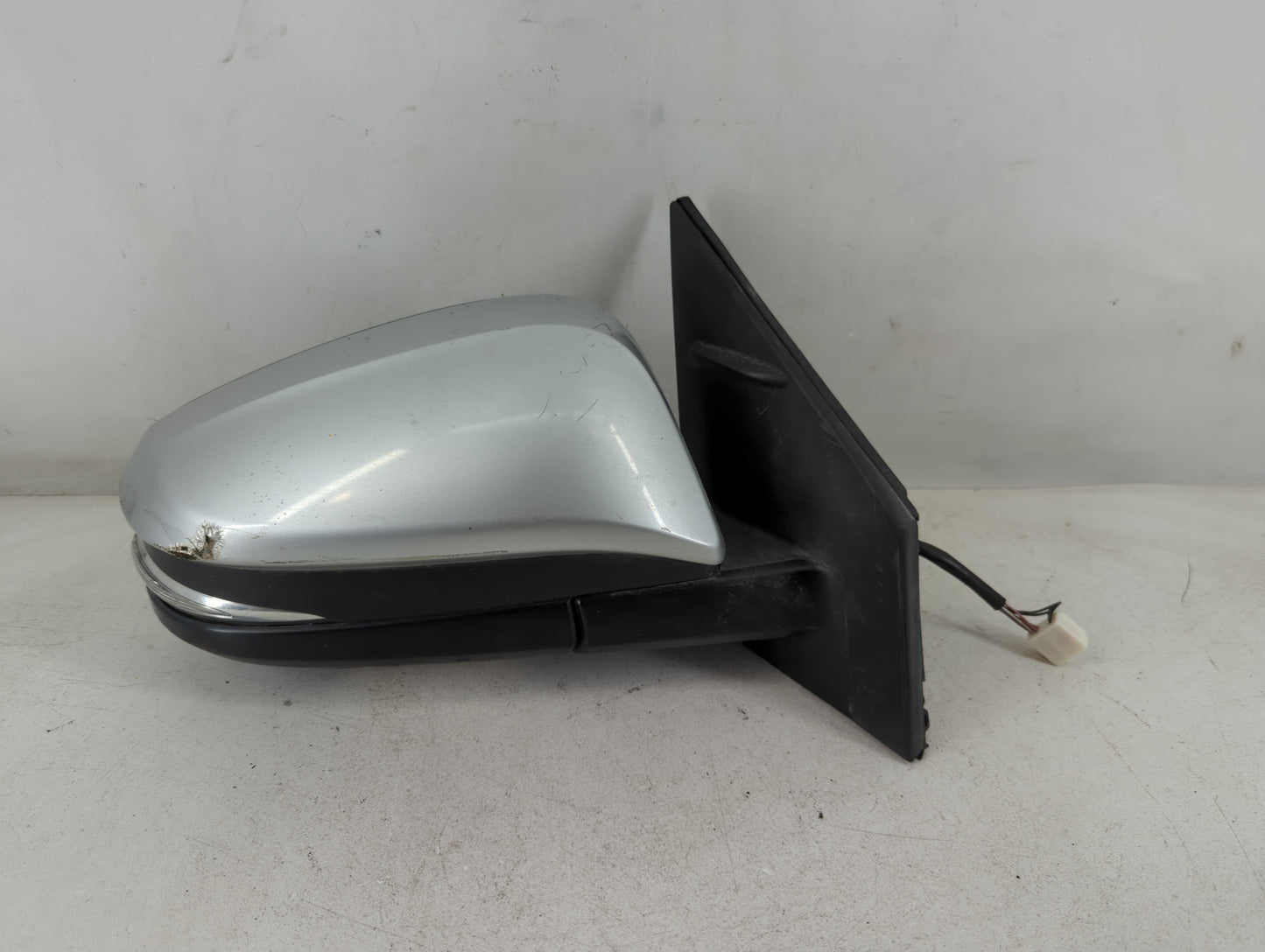 2015 Toyota Rav4 Side Mirror Replacement Passenger Right View Door Mirror P/N:E4023929 G140 Fits OEM Used Auto Parts - Oemus