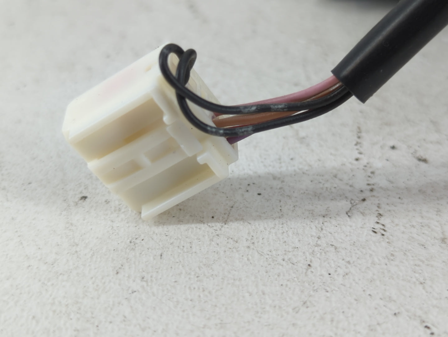 2015 Toyota Rav4 Side Mirror Replacement Passenger Right View Door Mirror P/N:E4023929 G140 Fits OEM Used Auto Parts - Oemus