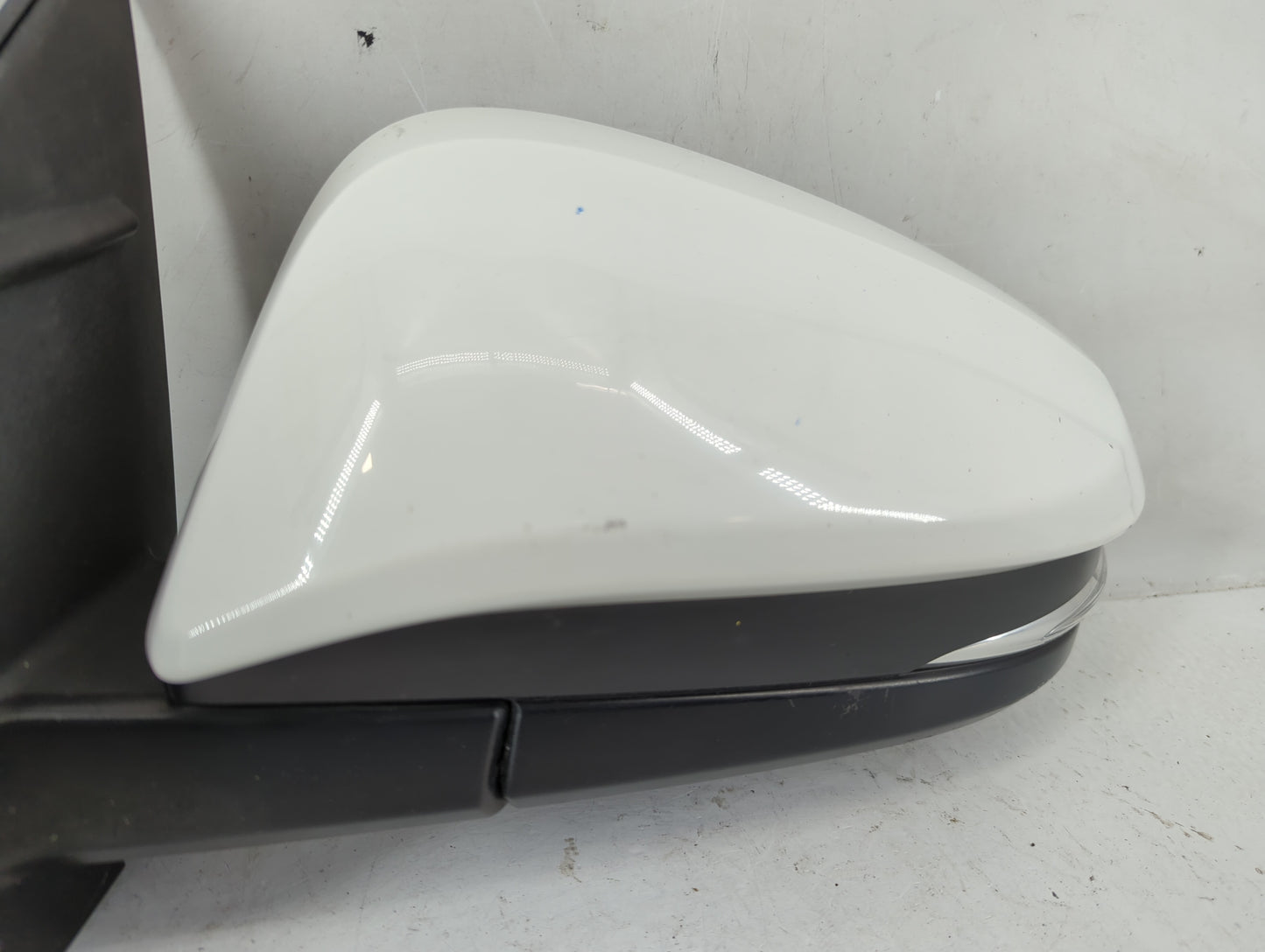 2015 Toyota Rav4 Side Mirror Replacement Driver Left View Door Mirror P/N:E4023929 G140 Fits OEM Used Auto Parts - Oemusedau