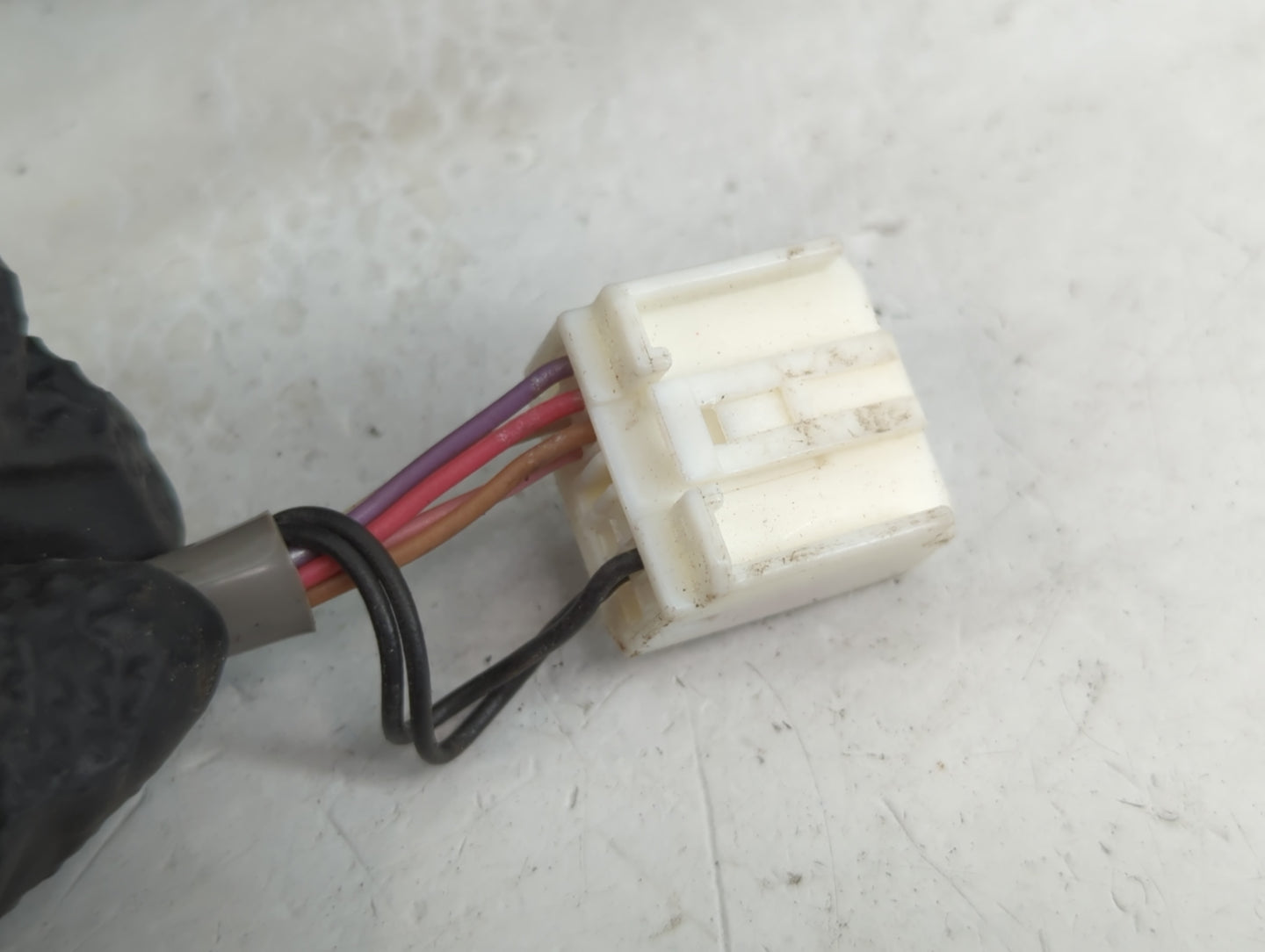 2015 Toyota Rav4 Side Mirror Replacement Driver Left View Door Mirror P/N:E4023929 G140 Fits OEM Used Auto Parts - Oemusedau