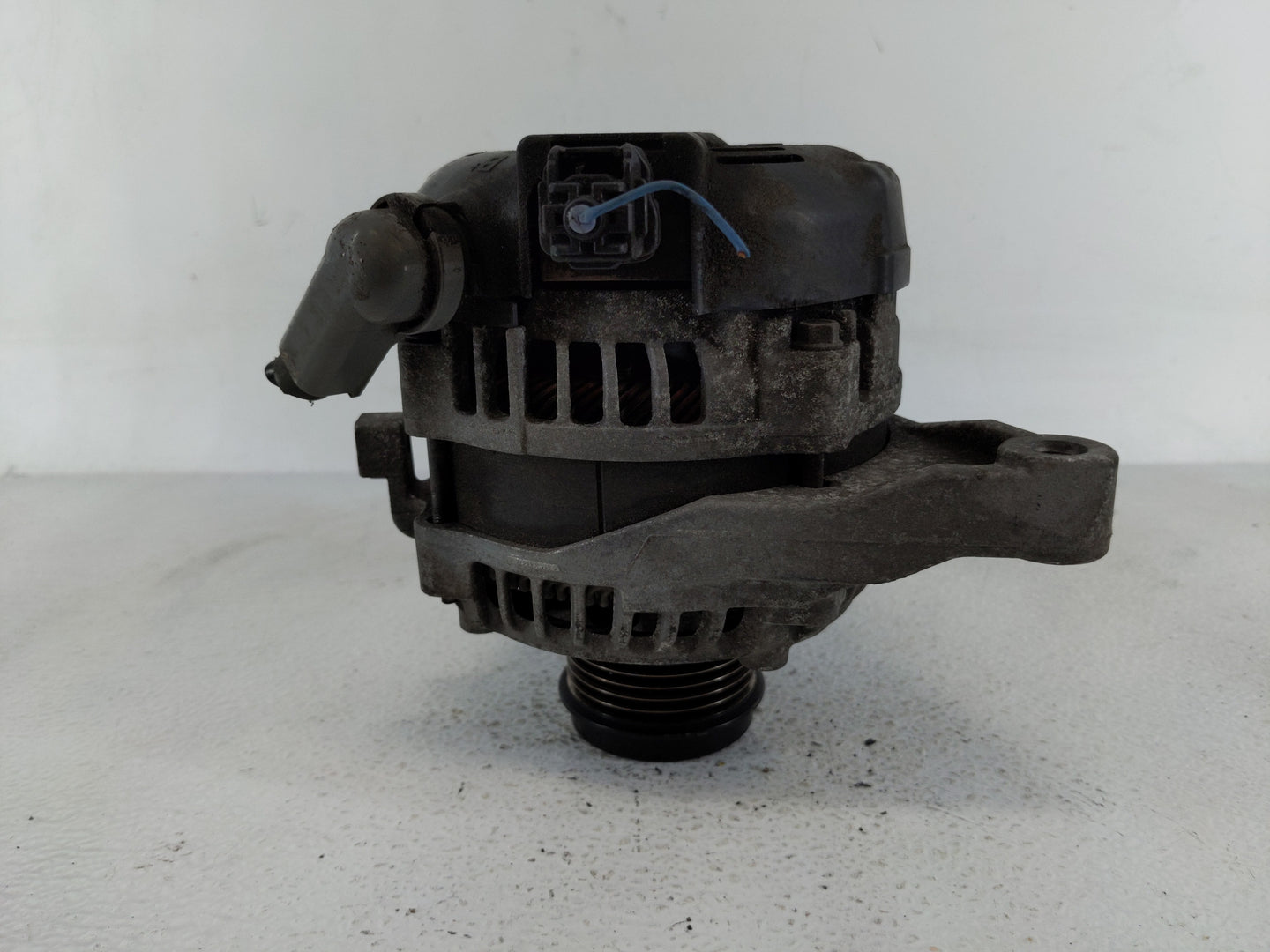 2013-2018 Toyota Rav4 Alternator Replacement Generator Charging Assembly Engine OEM P/N:104211-3531 27060-0V140 Fits OEM Use