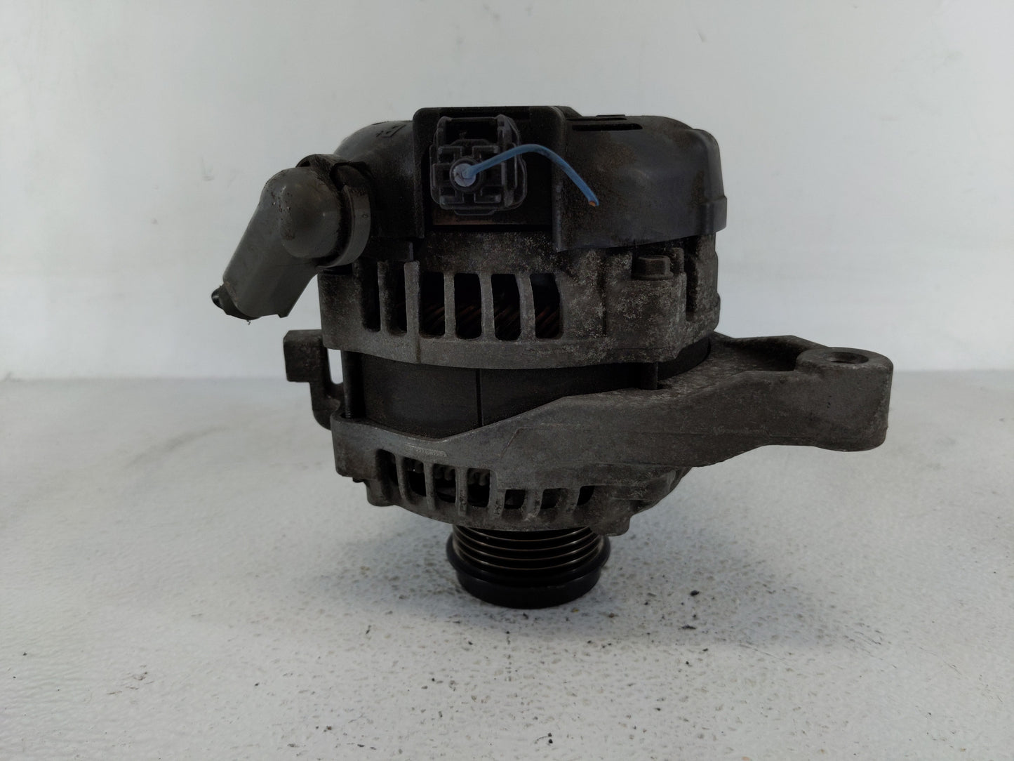 2013-2018 Toyota Rav4 Alternator Replacement Generator Charging Assembly Engine OEM P/N:104211-3531 27060-0V140 Fits OEM Use