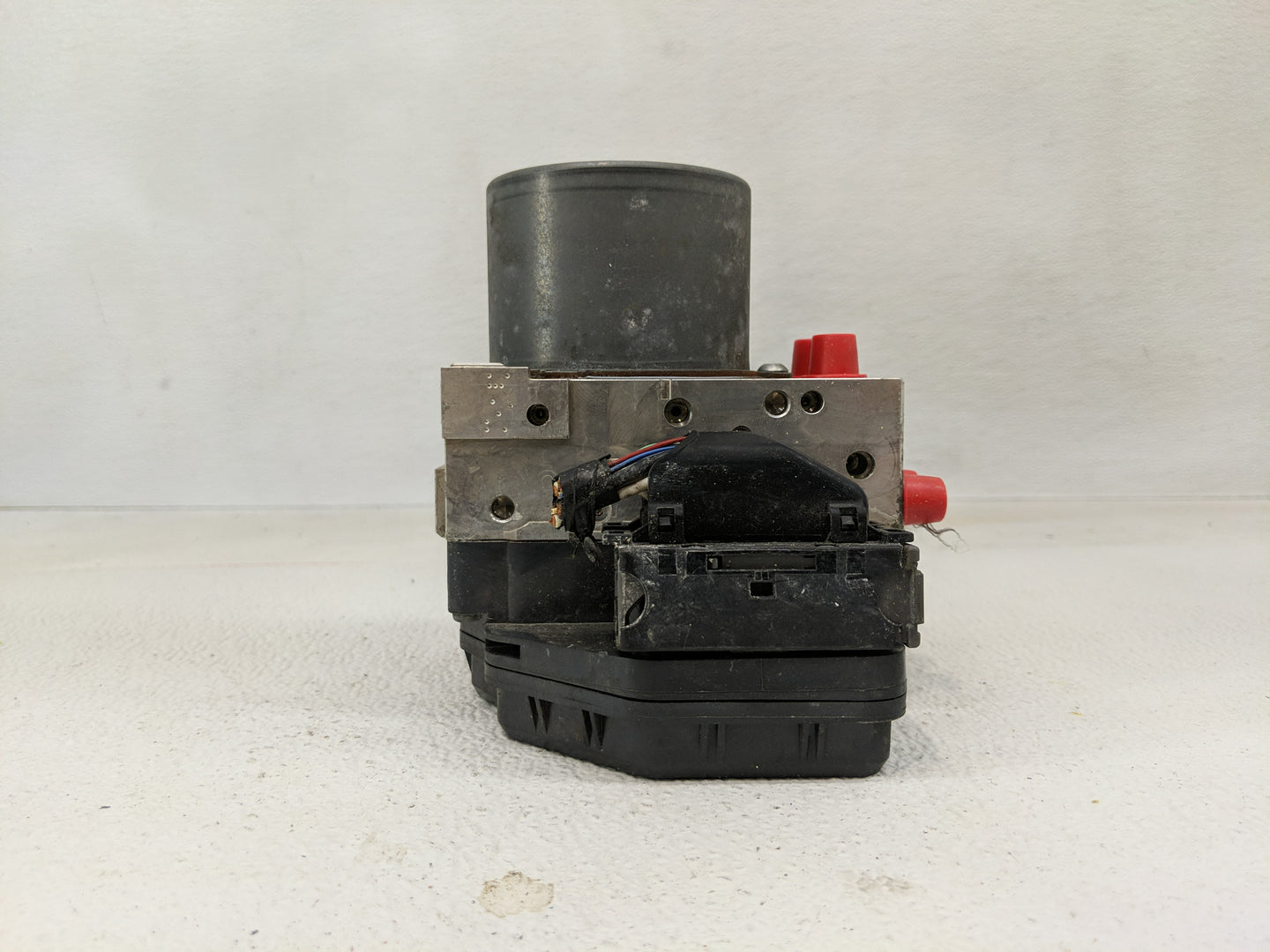 2015 Toyota Rav4 ABS Pump Control Module Replacement Fits OEM Used Auto Parts - Oemusedautoparts1.com