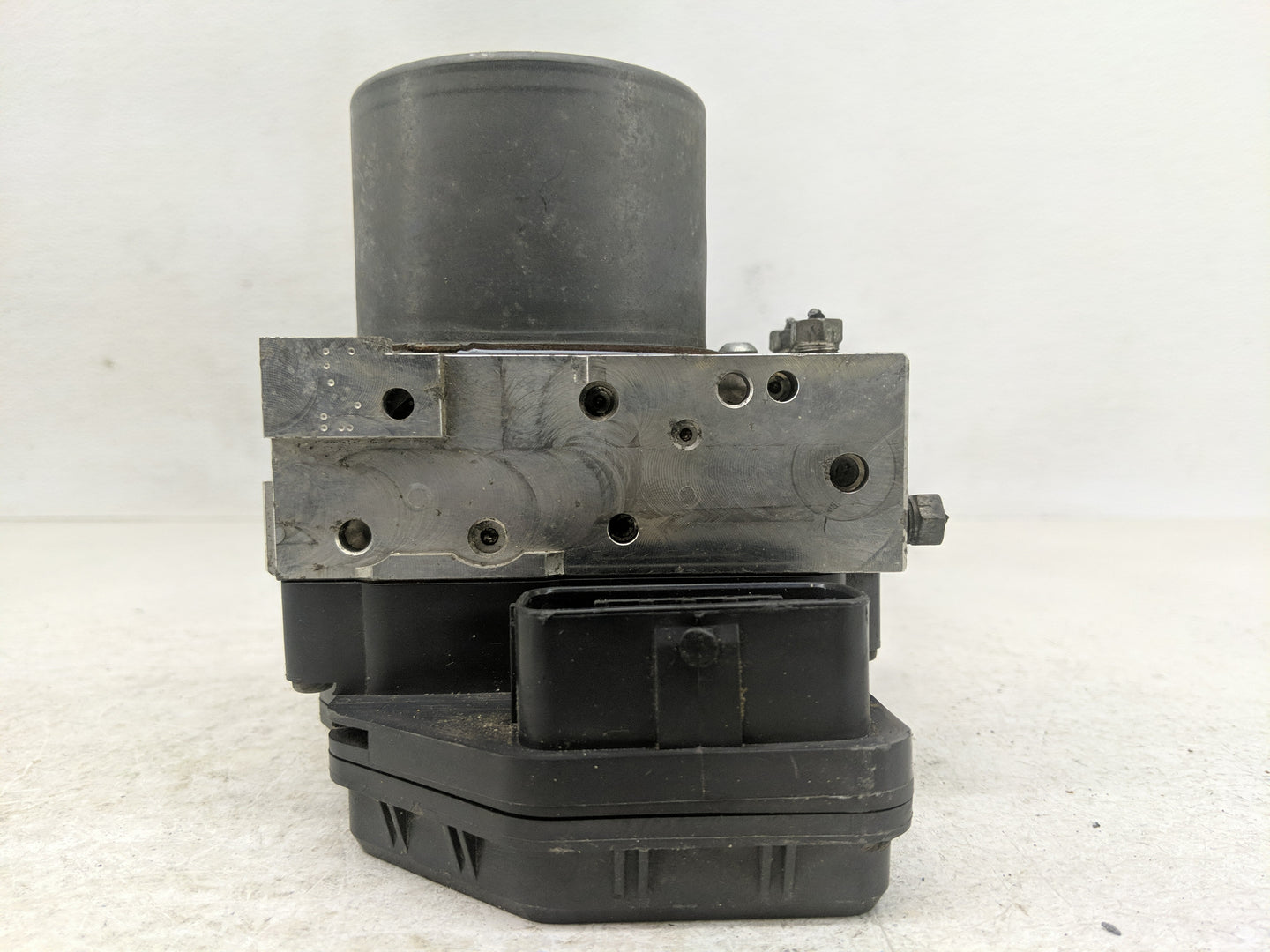 2015 Toyota Rav4 ABS Pump Control Module Replacement P/N:116040-36880 44540-0R142, 89541-0R062 Fits OEM Used Auto Parts - Oe