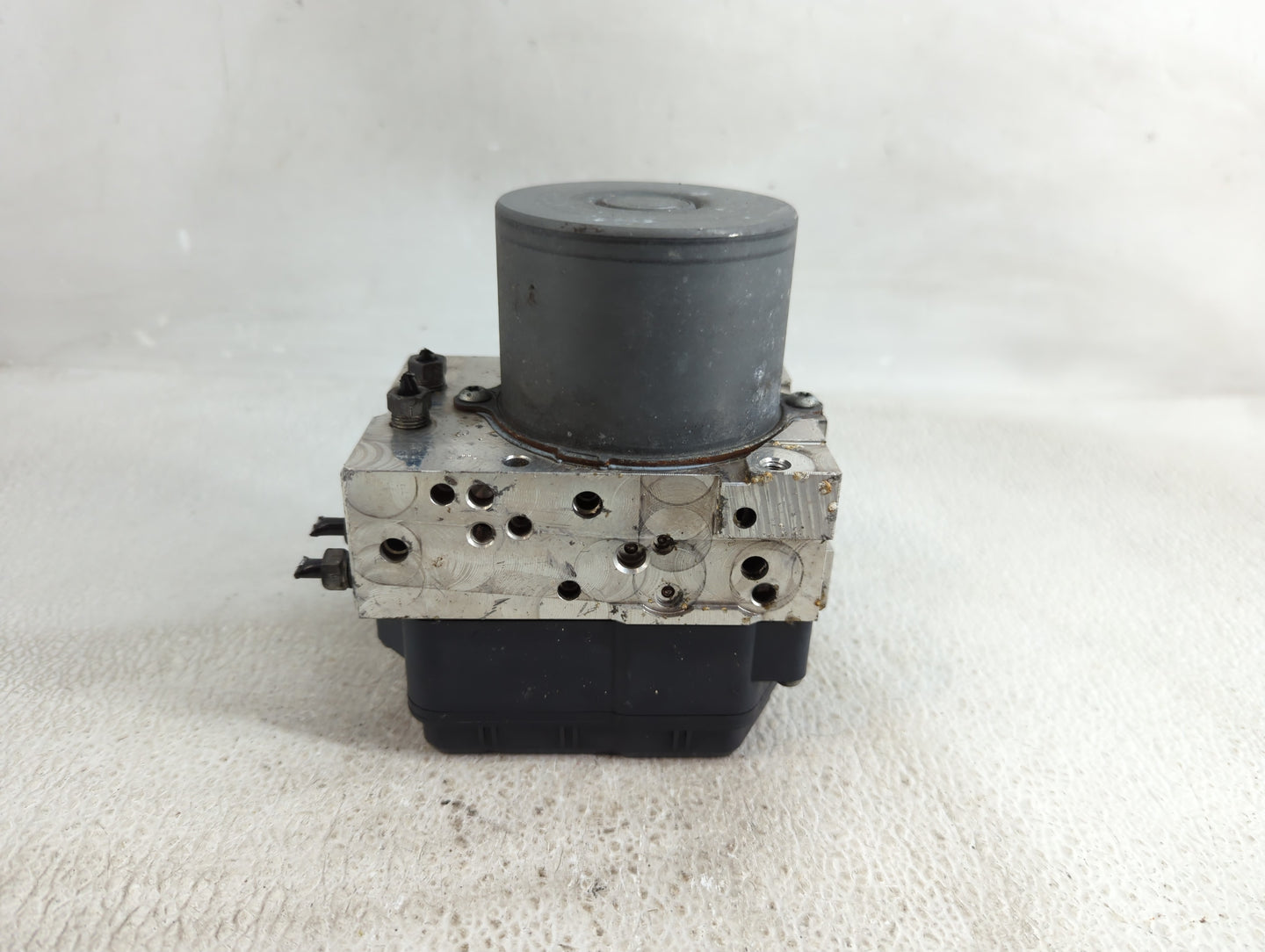 2015 Toyota Rav4 ABS Pump Control Module Replacement P/N:116040-36880 44540-0R142, 89541-0R062 Fits OEM Used Auto Parts - Oe