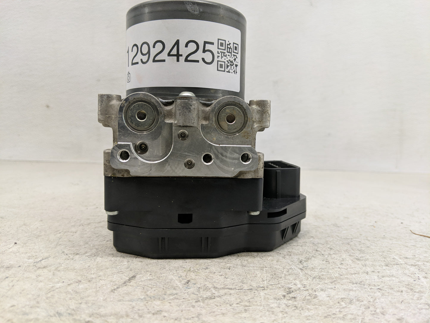 2015 Toyota Rav4 ABS Pump Control Module Replacement Fits OEM Used Auto Parts - Oemusedautoparts1.com